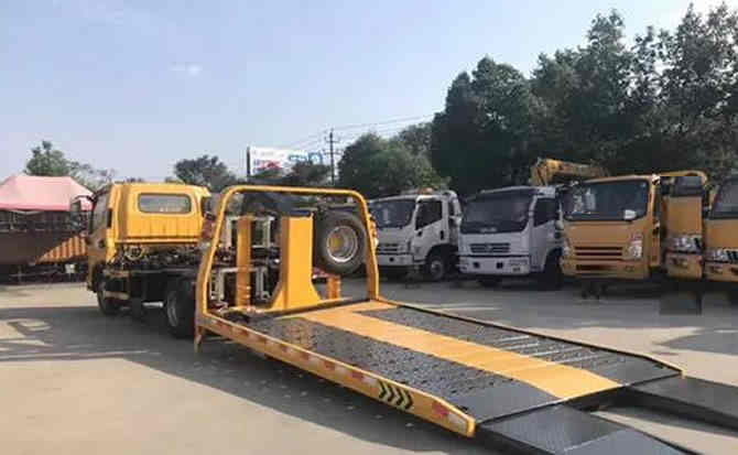 芦淞区汽车中途维修案例